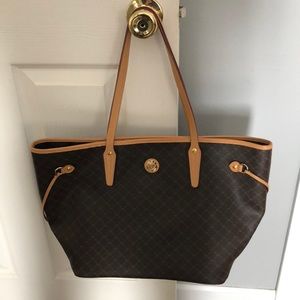Rioni Signature Luxury Tote